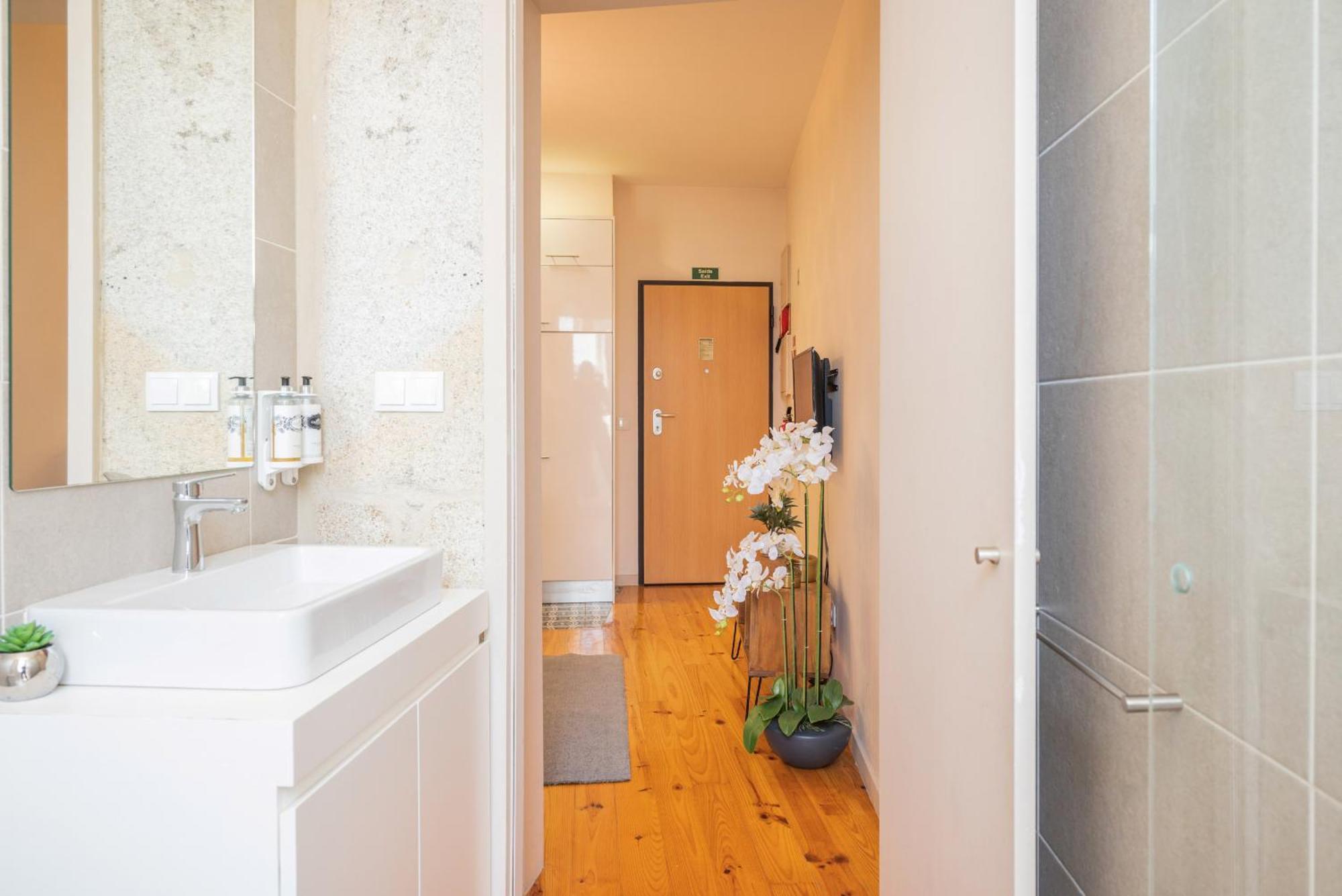 Lovely Charm House Downtown Porto Near Metro With Ac מראה חיצוני תמונה