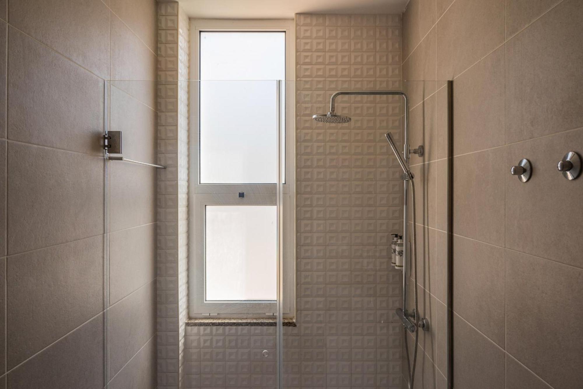 Lovely Charm House Downtown Porto Near Metro With Ac מראה חיצוני תמונה
